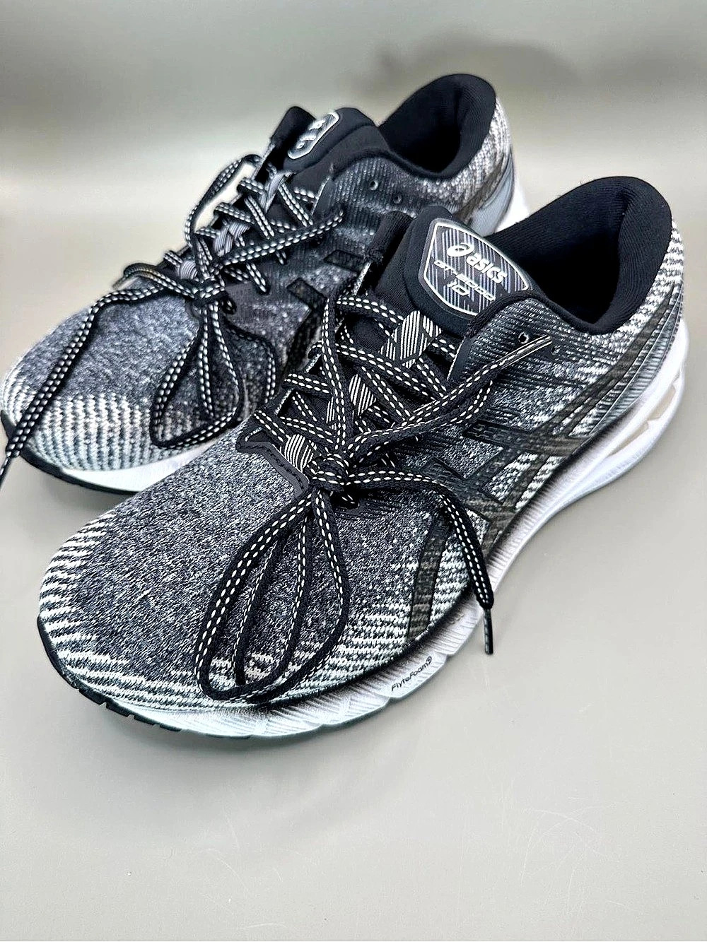 Asics  GT 2000 10 Women’s Running Shoes Size 9.5 Black Grey